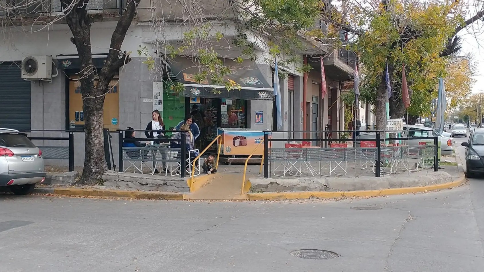 LIBRERIA EL SOL EN VENTA FRENTE A COLEGIO LINCOLN