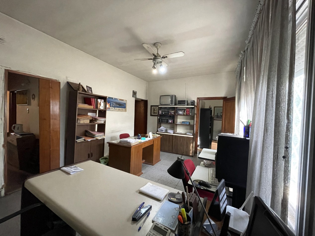 CASA CON PARQUE