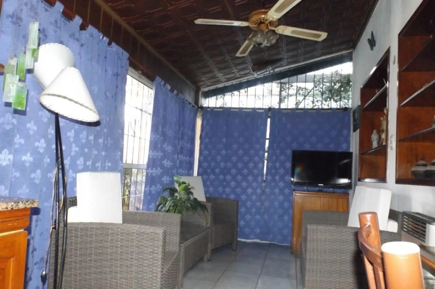 OPORTUNIDAD NUEVO VALOR, PLENO HURLINGHAM Casa a 50 mts de la plaza de Hurlingham