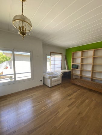 Triplex amoblado en condominio Hurlingham