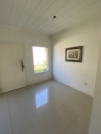 Triplex amoblado en condominio Hurlingham