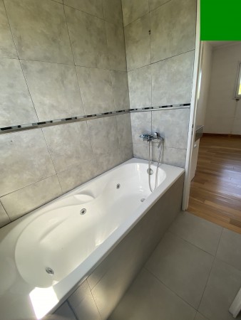 Triplex amoblado en condominio Hurlingham