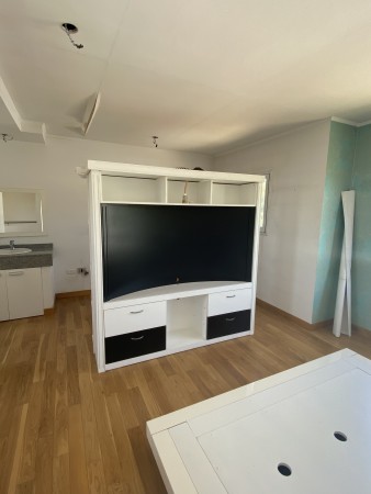 Triplex amoblado en condominio Hurlingham