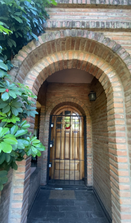 Gran casa en Hurlingham, excelente ubicación