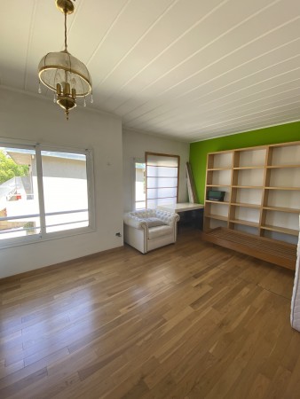 Triplex amoblado en condominio Hurlingham