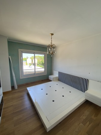 Triplex amoblado en condominio Hurlingham