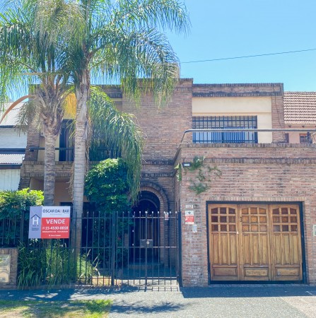 Gran casa en Hurlingham, excelente ubicación