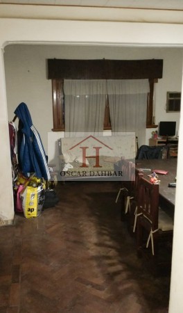 Casa en venta frente a la plaza de Villa Club