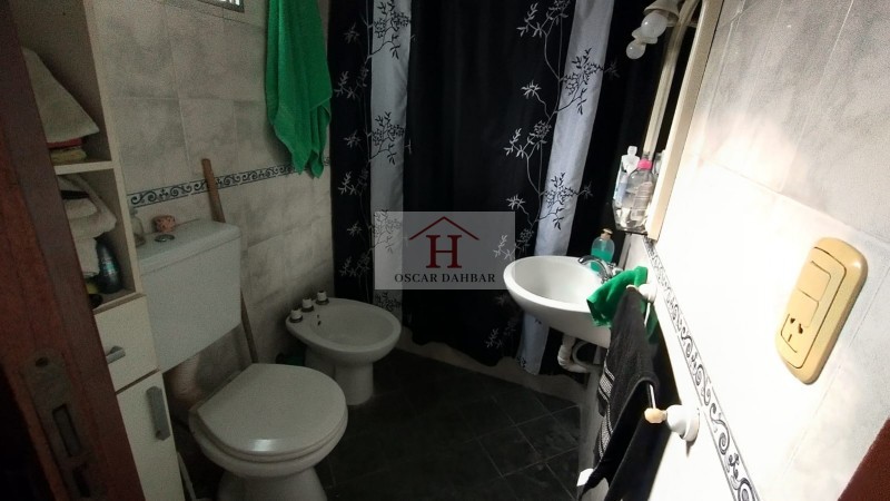 Casa en PH con lote libre