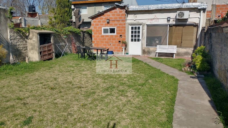 Casa en PH con lote libre
