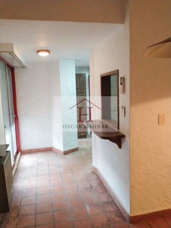 Casa en PH amplia superficie y buen diseño