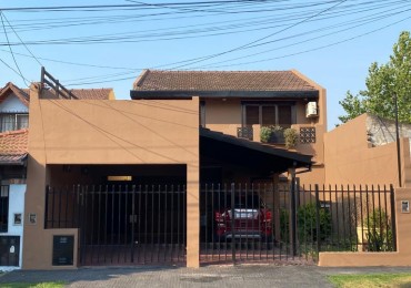 Casa con depto en planta alta 