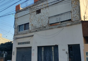 2 locales con departamento arriba y fondo