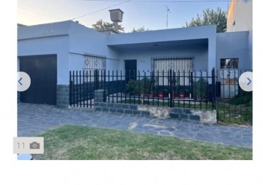 Casa amplia con piscina y bien ubicada