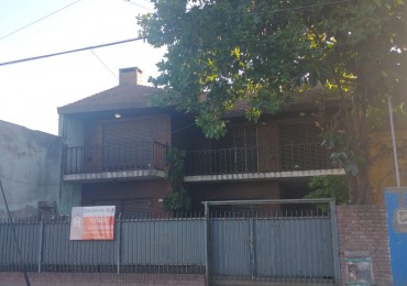 Casa a refaccionar o LOTE sobre Av. Roca Hurlingham